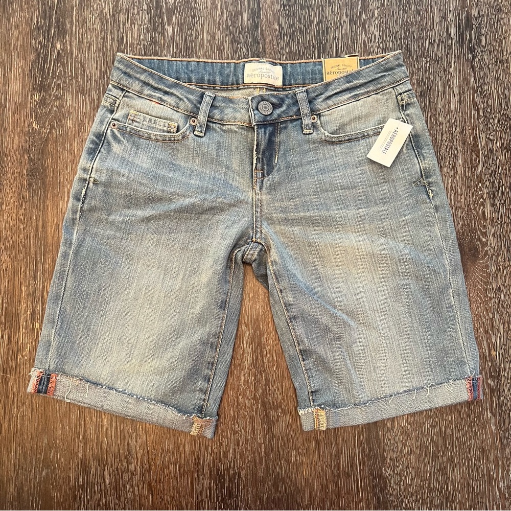 NWT Aeropostale • Cuffed Lightly Distressed Denim Shorts Size 1/2